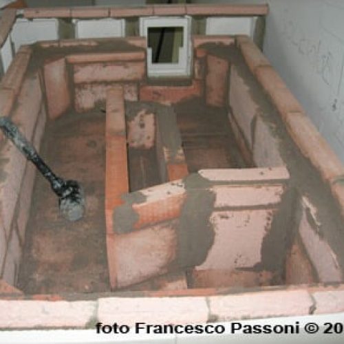 La tecnica di riscaldamento della stufa in maiolica. Come scalda una stufa. Arte Calore Verona